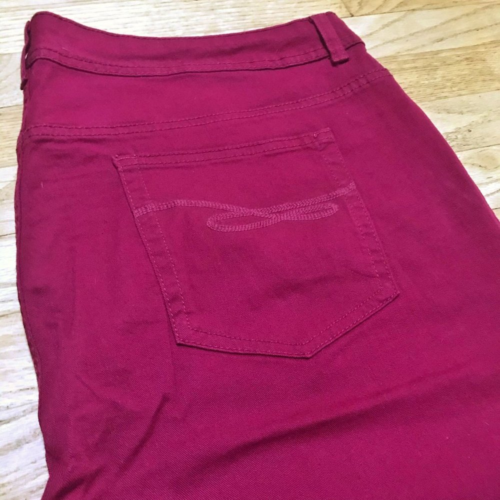 Style & Co Denim Woman red jeans tummy control 20W